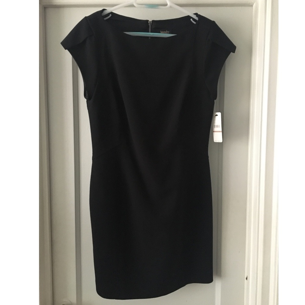 Laundry by Shelli Segal Cap Sleeve Black Dress